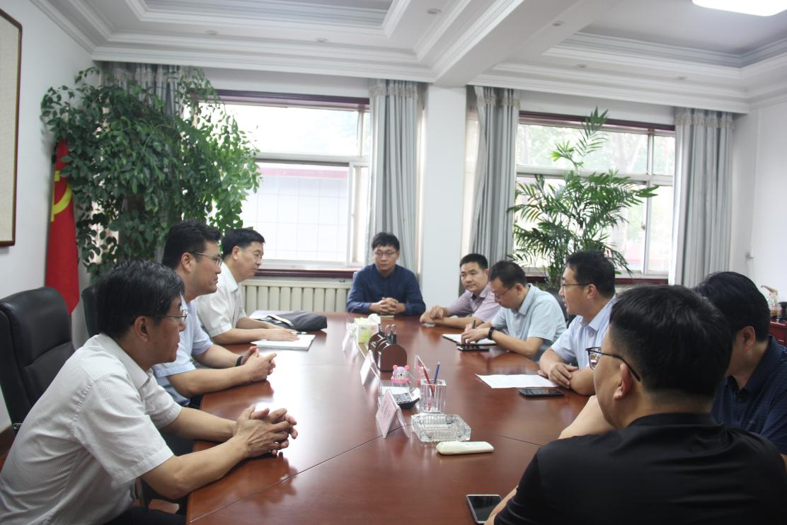 市政务服务和大数据管理局局长刘士勇等领导到汤阴县调研“万人助万企”和灾后重建工作