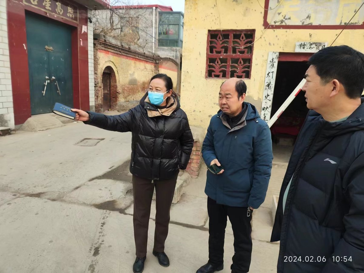 安阳市农业农村局党组成员、副局长赵国敏到北关区督导检查人居环境整治工作。